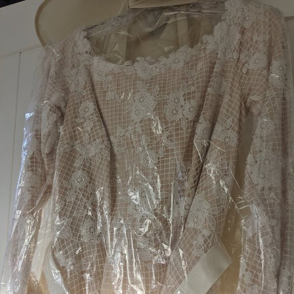 BHLDN Wedding Justine Gown Ivory Lace Over Cream - Picture 10 of 15